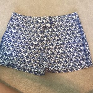 Vineyard Vines shorts!